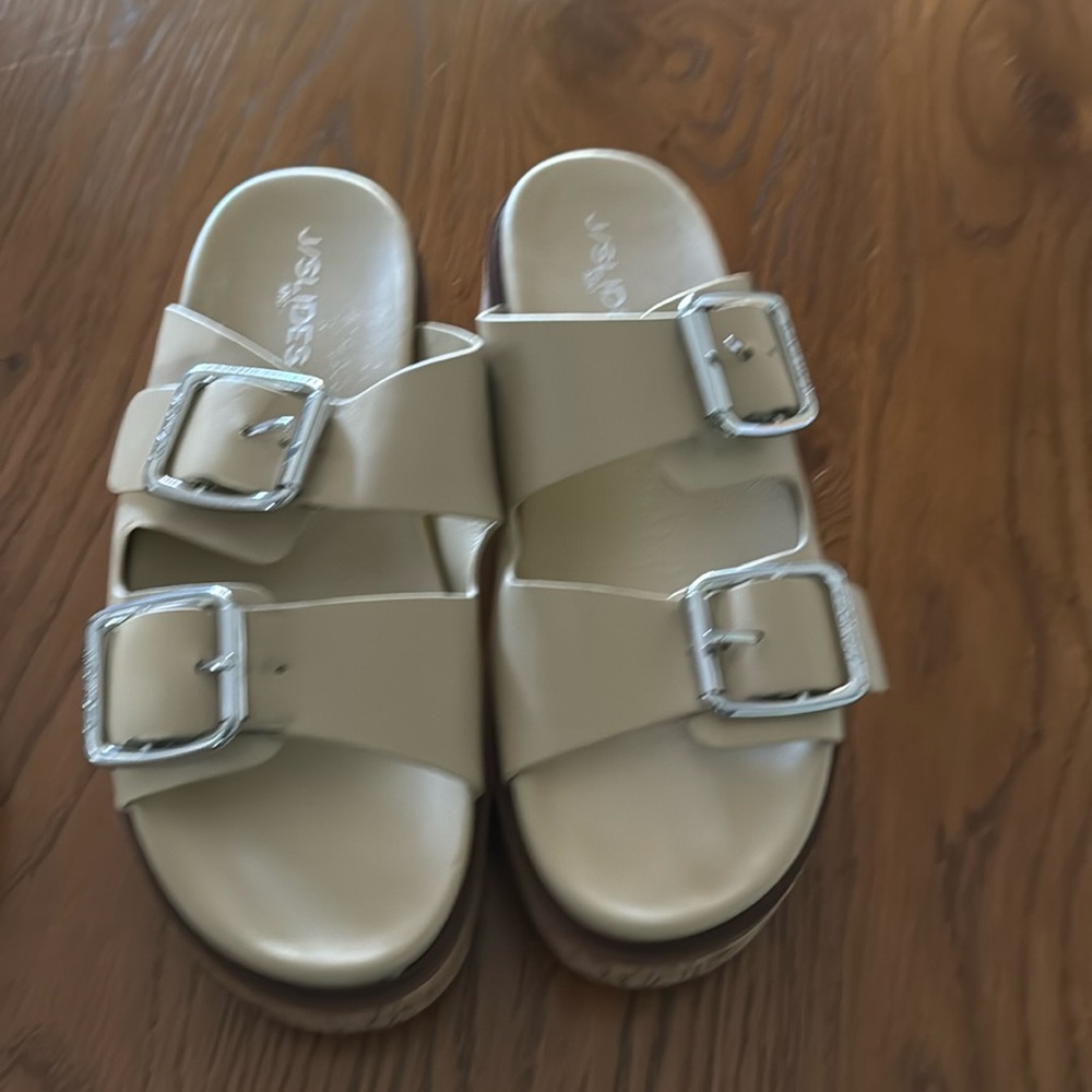 J slides platforms